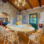 Nyaraló Hundefreundliche Mit Meerblick, Privatpool, Mediterranem Garten