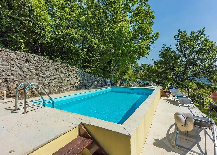 Hundefreundliche Mit Meerblick, Privatpool, Mediterranem Garten